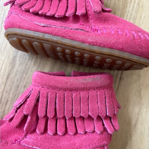 Minnetonka pink boots - Picture 4 of 8
